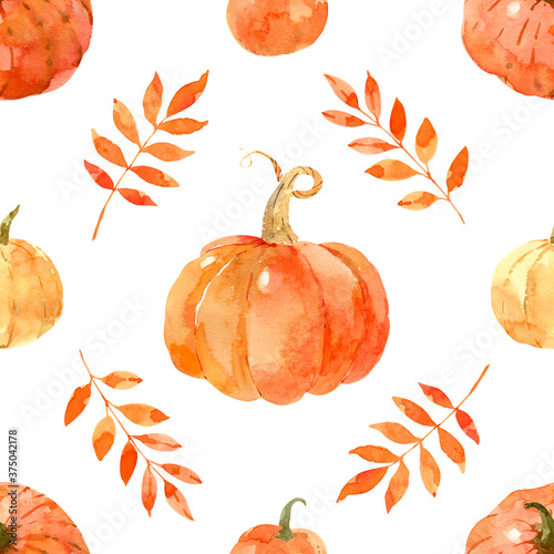 Seamless pattern with hand drawn watercolor pumpkins and fall leaves. Thanksgiving day background. Season home decoration. Isolated illustration on white