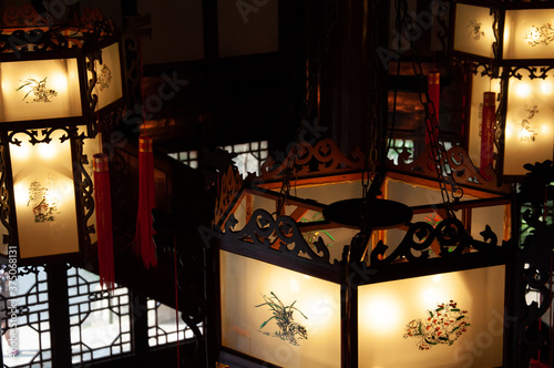 Lanterns in Du Fu's Thatched Cottage