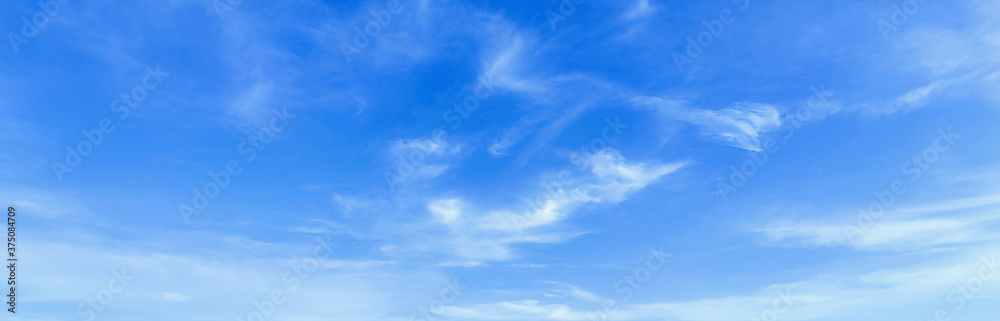 blue sky with beautiful natural white clouds	
 - obrazy, fototapety, plakaty 