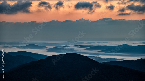 Fototapeta Naklejka Na Ścianę i Meble -  Superb mountain vista. Summer sunrise in the Carpathian Mountains. Bieszczady National Park. Poland.