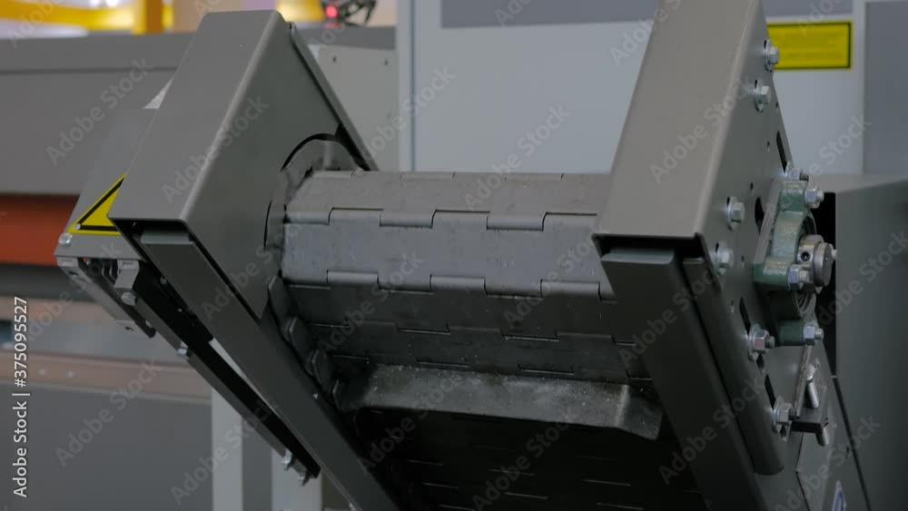 Conveyor for removing chips, swarf, waste and scrap metal - part of ...