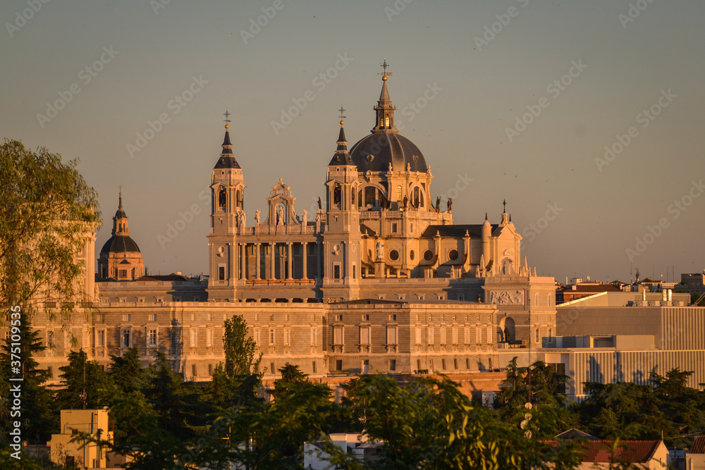 Fototapeta premium Catedral de La Almudena