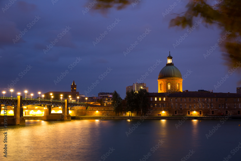Night view of Toulouse, Saint-Pierre Bridge and Hospital de la Grave dome