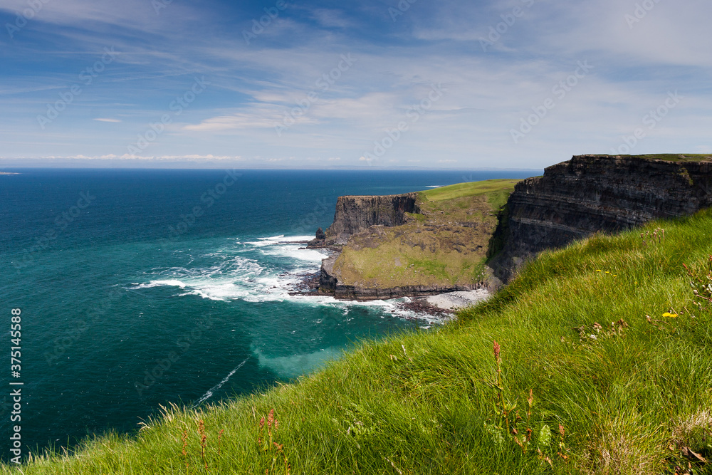 Photo capture of a breathtaking natural nature landscape. Cliffs of Moher, wild atlantic way. Ireland. Europe