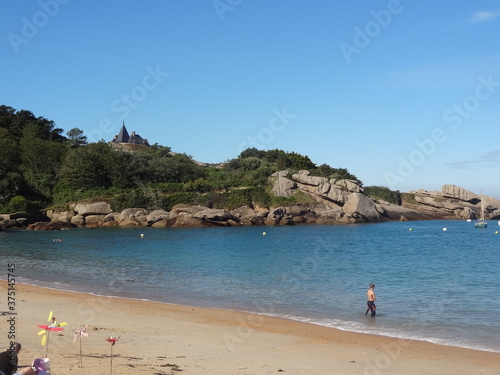 Plage du Coz-Pors  Tr  gastel  C  tes d Armor  Bretagne  France  C  te de Granit Rose.