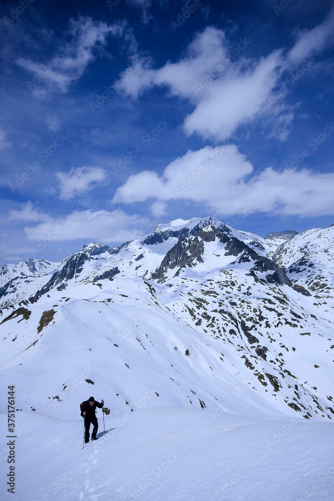 Pico Perdiguero(3170m.).Valle de Estós.Pirineo de Huesca.Aragón. España.