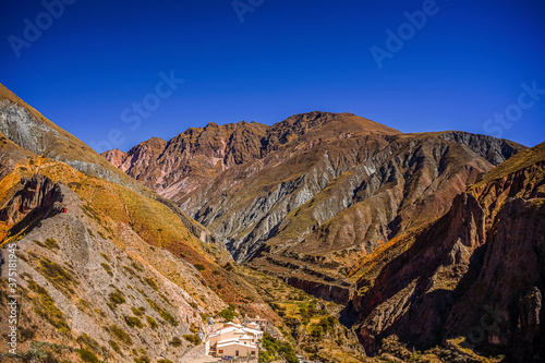 Noroeste Argentino. Cordillera de los andes © damian