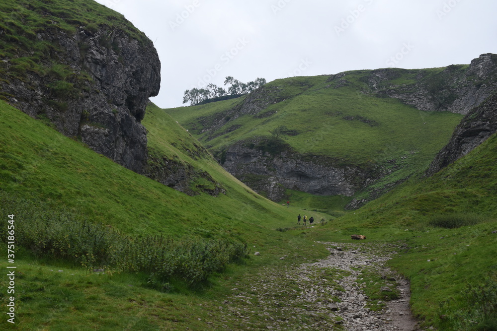 Fototapeta premium Scenic views of the Peak District at Cave Dale, Castleton