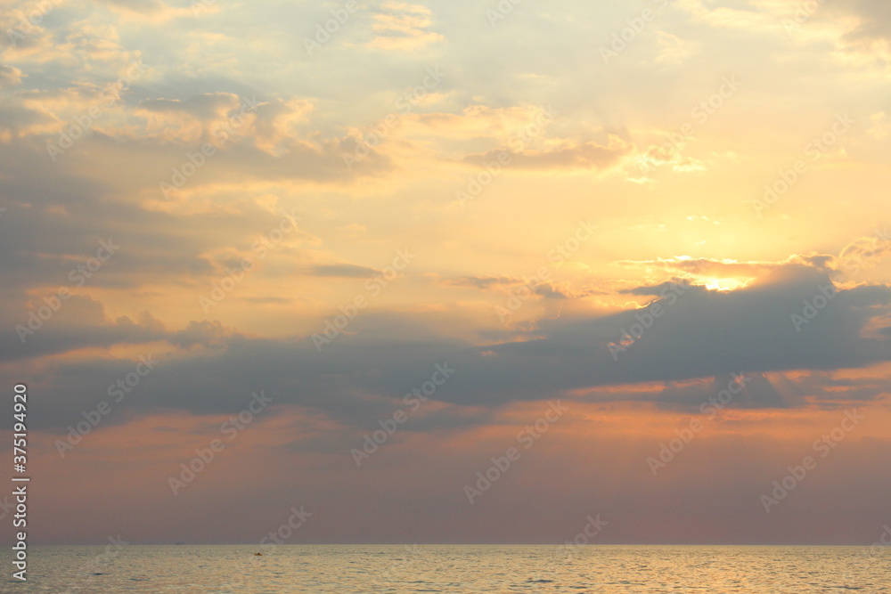 Fototapeta premium sunset over the sea