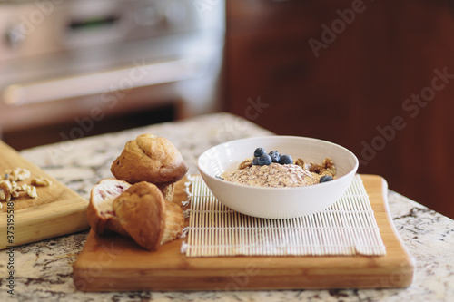 Breakfast foods: Cereal and muffins