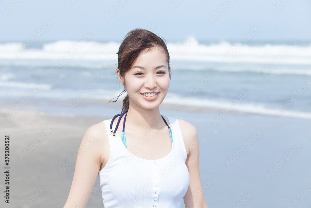海辺の女性 海辺の女性
