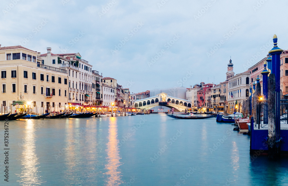 View of the Rialto Bridge, Grand Canal, Venice View of the Rialto Bridge, Grand Canal, Venice