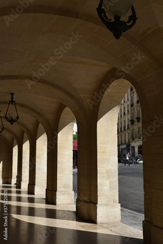 Arcades de l Od  on    Paris  France