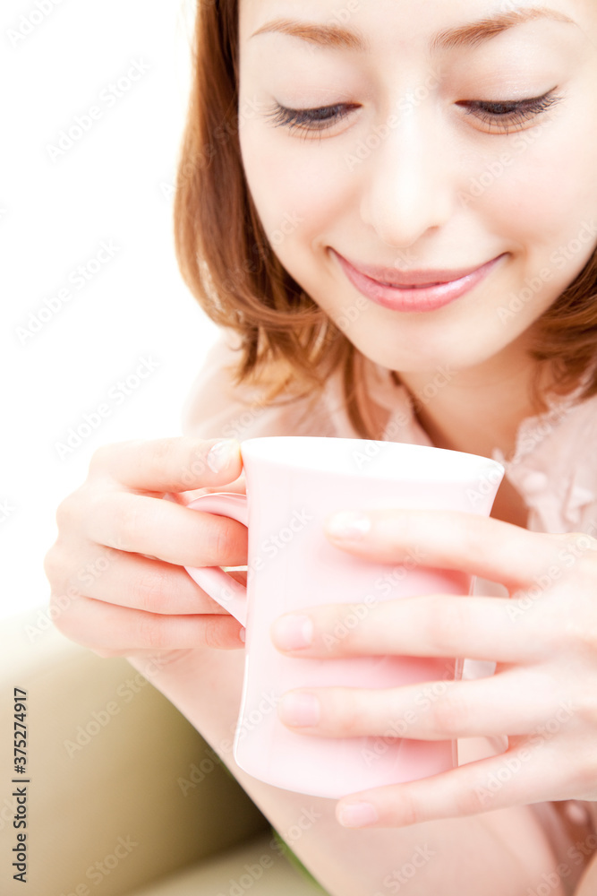 飲み物を飲む女性 飲み物を飲む女性