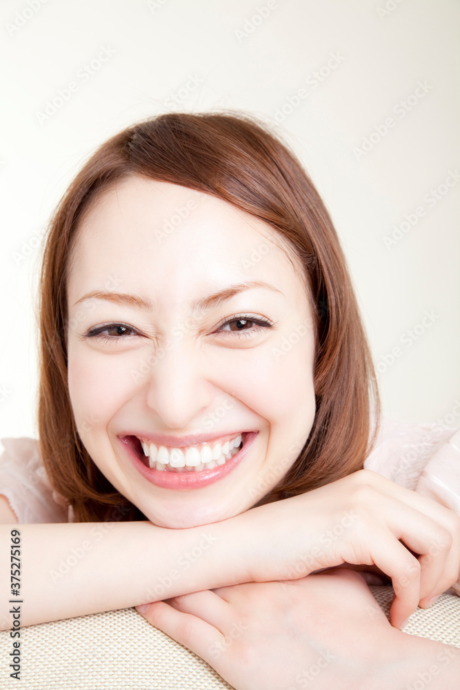 笑顔の女性 笑顔の女性