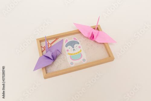 折り紙,鶴,ピンク,紫,折る,平和,和,狛犬,小物入れ.木製.鳥,白