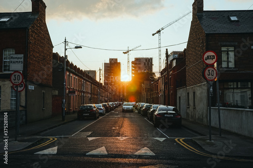 Canvas Print The sun goes down on the streets of Dublin, peace is felt
