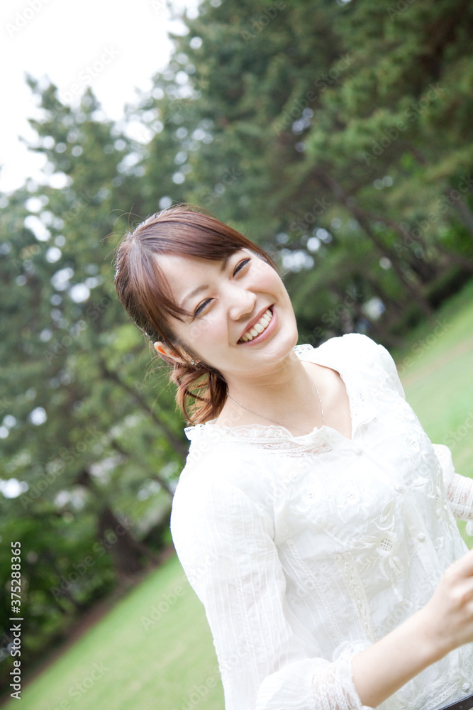 走る女性 走る女性