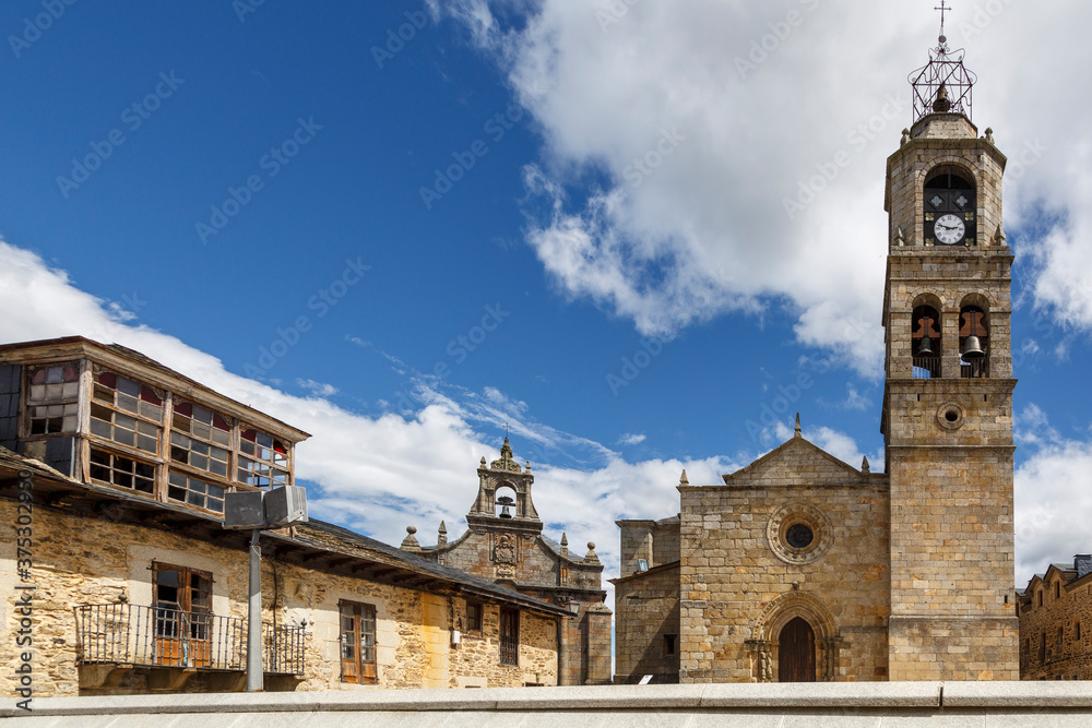 Traditional architecture, Hermitage of San Cayetano and Church of Santa María de Azogue in Puebla de Sanabria, Zamora, Castilla y León, Spain.
