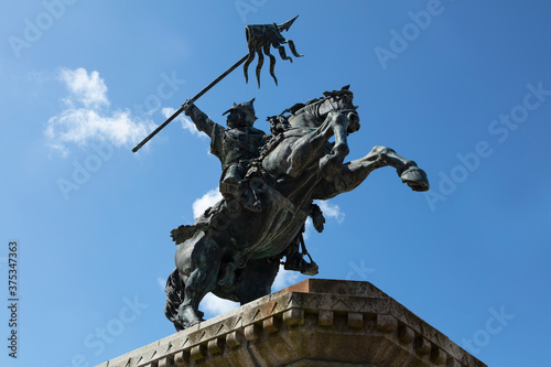 Statue Guillaume le Conqu  rant  Falaise