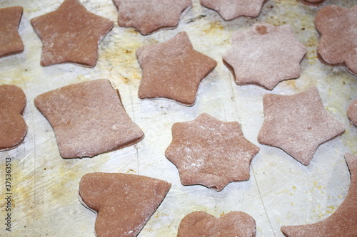 
Dough figurines are ready to bake. Delicious cookies will turn out photo