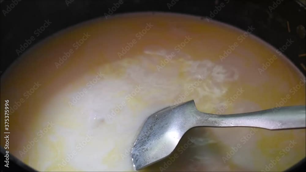 Video of boiling milk along with Vermicelli to make Samiya Payasam. Payasam is a south Indian dessert most commonly found in Kerala.