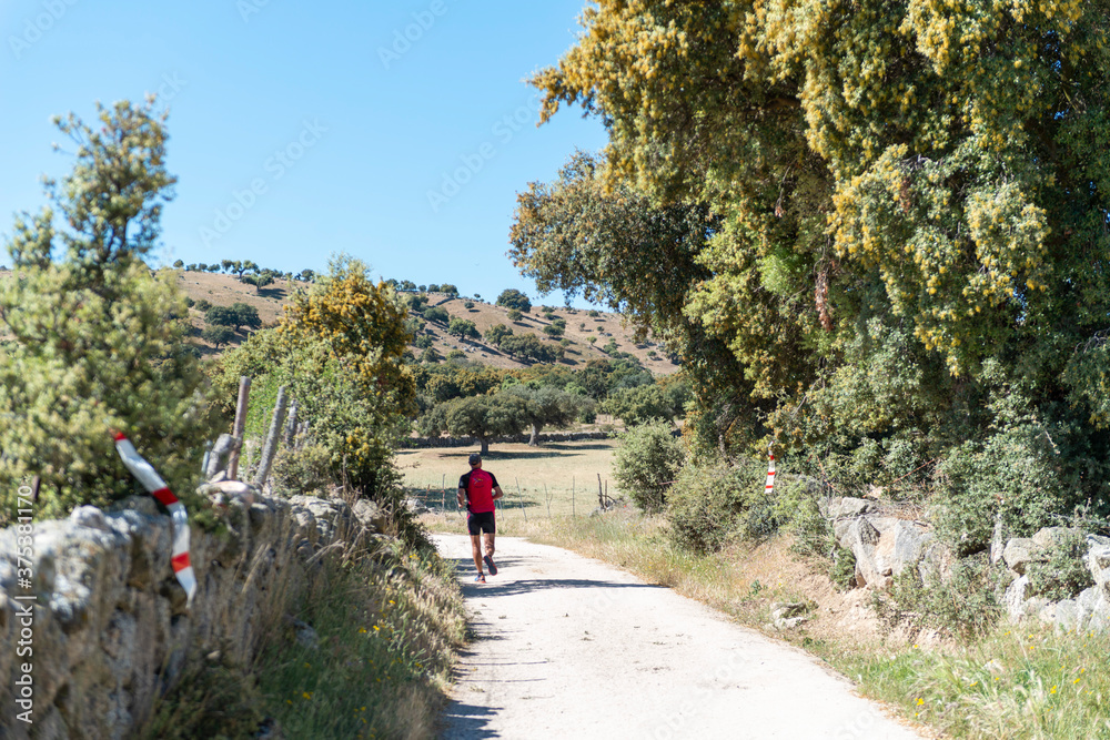 Obraz premium running campo a través en Malpartida Salamanca