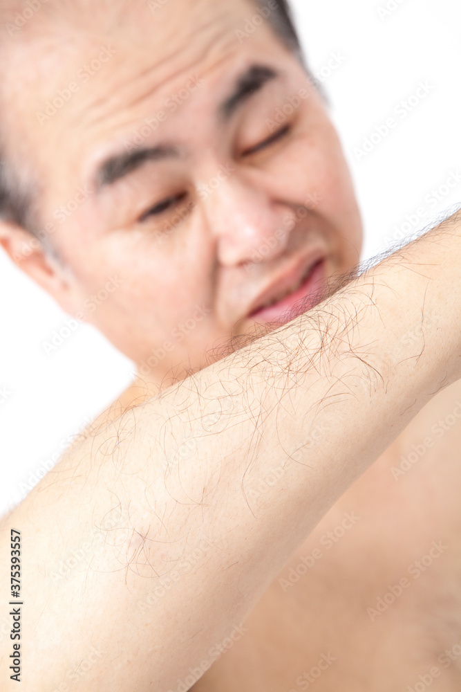 Obraz premium 中年男性の体毛