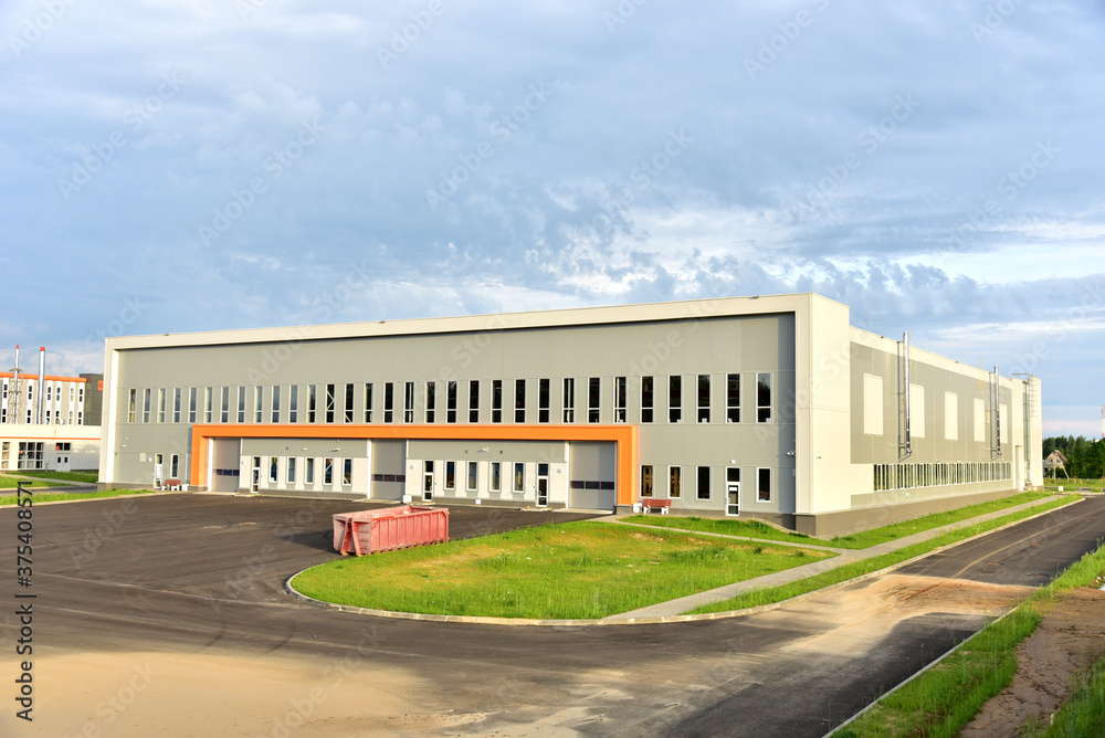 Construction of a warehouse for storage of goods and the provision of logistics services