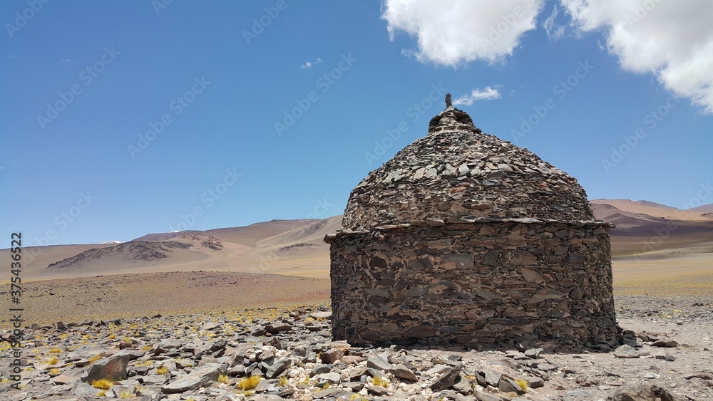 Refugio de Sarmiento en la puna argentina (privincia La Rioja)