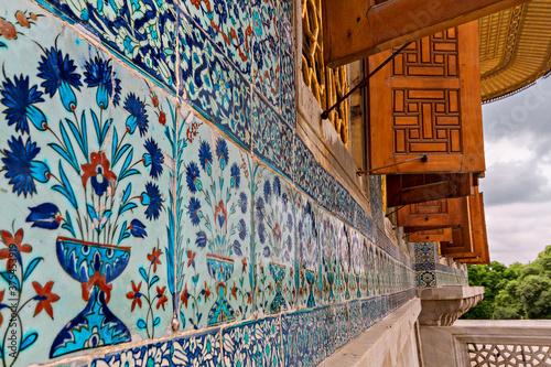 Schilderij op canvas Ancient Iznik tiles on the walls of historical Topkapi Palace in Istanbul, Turke