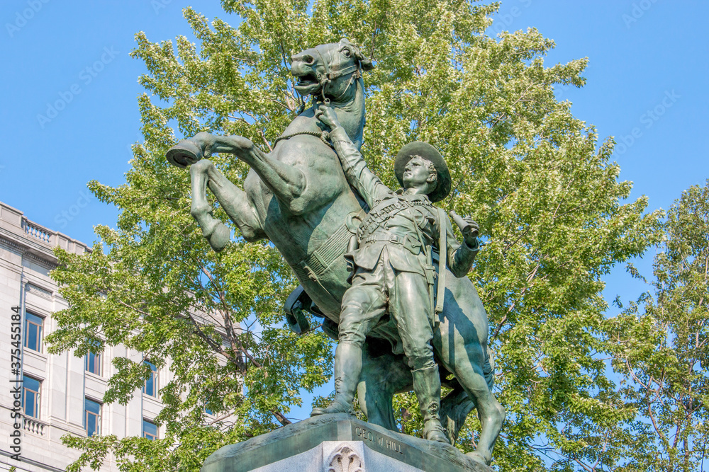 Boer War Memorial Dorchester Square in Downtown Montreal Québec Canada