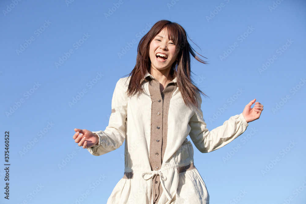 笑顔の女性 笑顔の女性