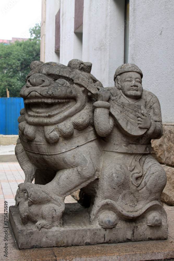 sculpture in the outdoor, Chinese traditional style sculpture