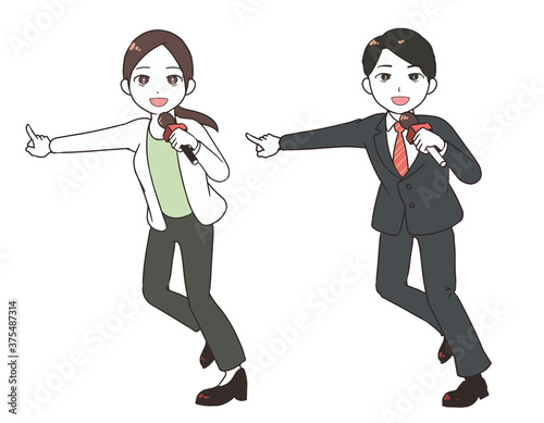 笑顔で現場に向かうリポーター　立ち姿