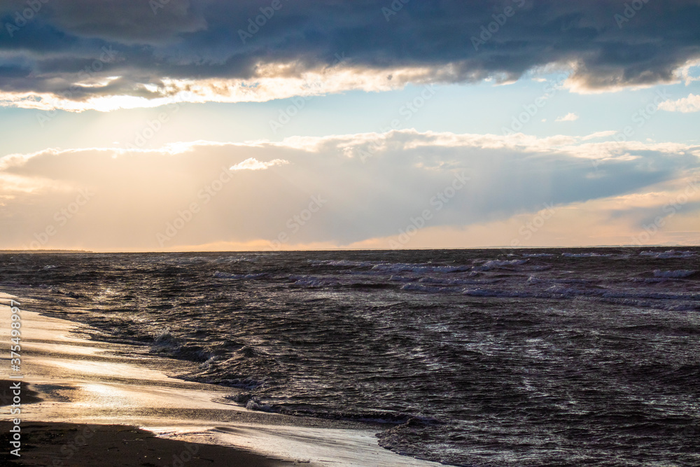 Fototapeta premium Shediac Beach Nb Canada at sundown