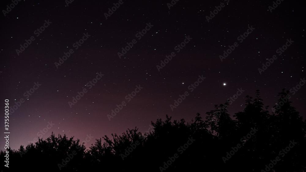 Long exposure photo, night sky, stars