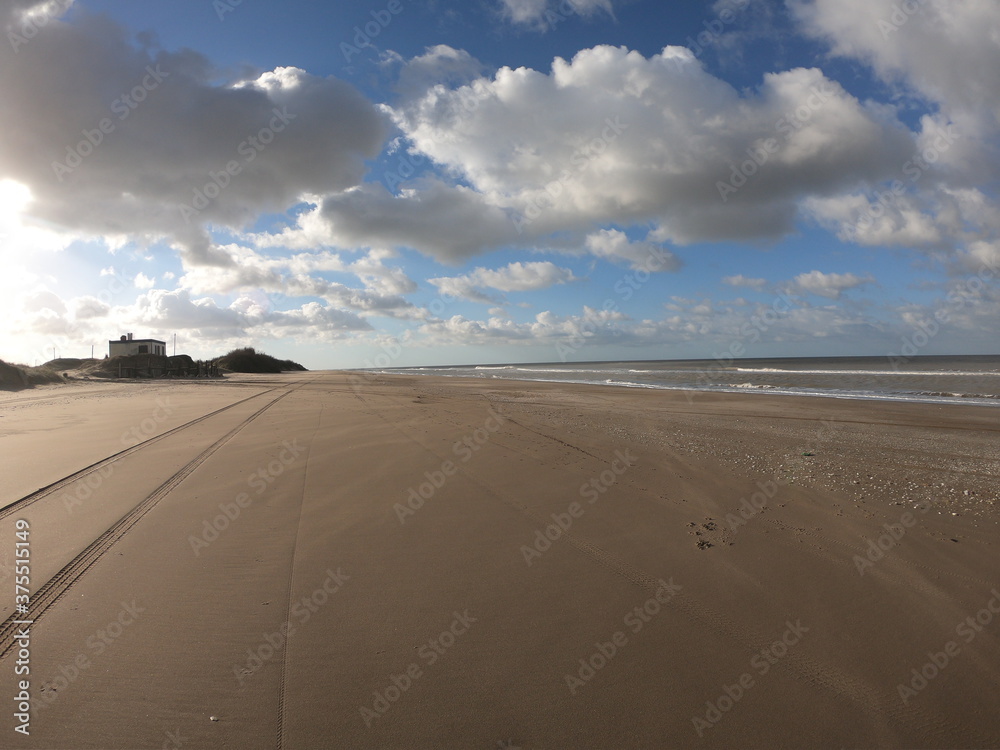 playa arena nubes mar san clemente  argentina