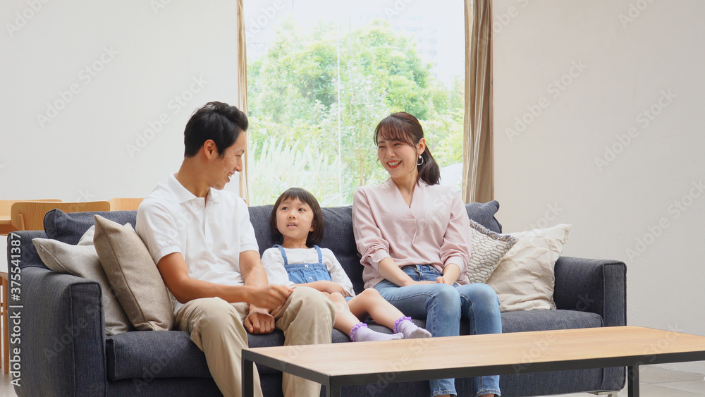 会話する家族 会話する家族