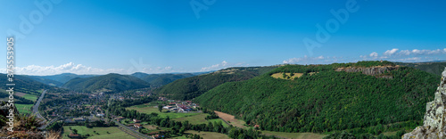 vue sur l'autoroute A75,ville de Massiac,Cantal,Auvergne photo