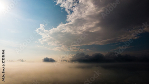clouds with the asun at the sky