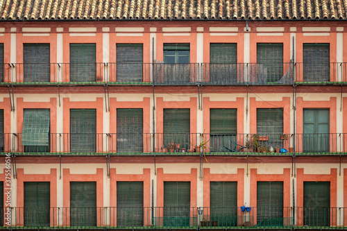 Obraz na płótnie Windows of The Plaza de la Corredera square, Cordoba, Spain w salonie