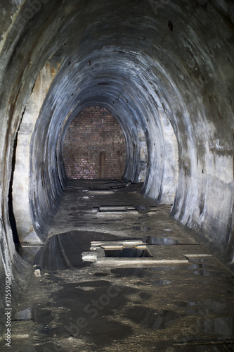 podziemne korytarze     cz  ce ze sob   poniemieckie bunkry