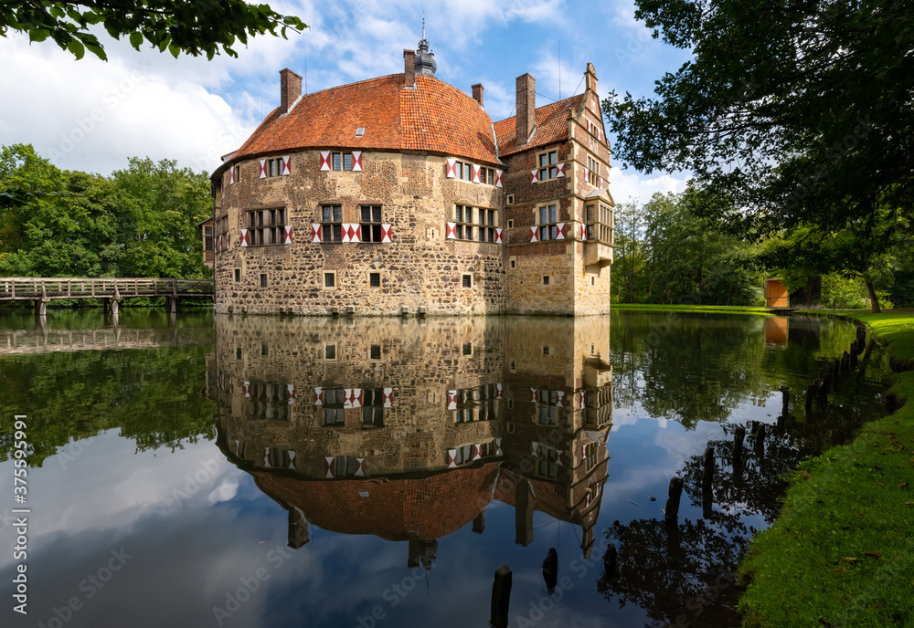 Φωτογραφία Wasserschloss Vischering Münsterland Deutschland Burg See Teich Tümpel Verteidig