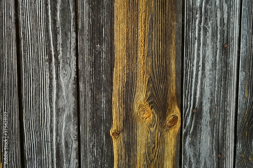 Detail einer alten Holzt  r
