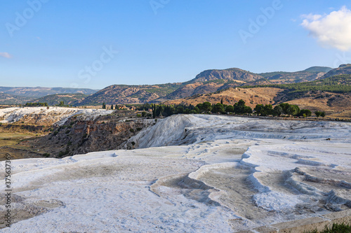 limestone and mountains © Lorena