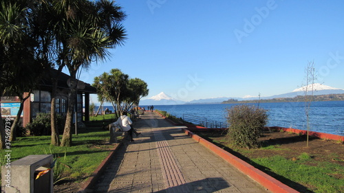 lago. volcán, nieve, cielo