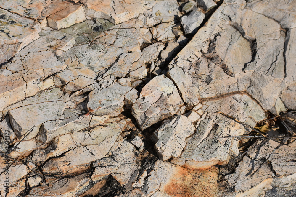 Naklejka premium Cracks in the Rocks