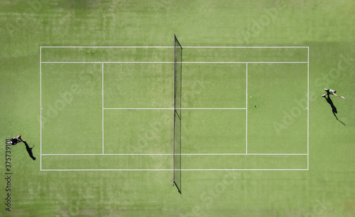 aerial view of two players on a tennis court © Fernando