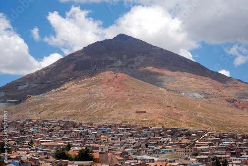 VistView of Cerro de Potosí and its silver mine